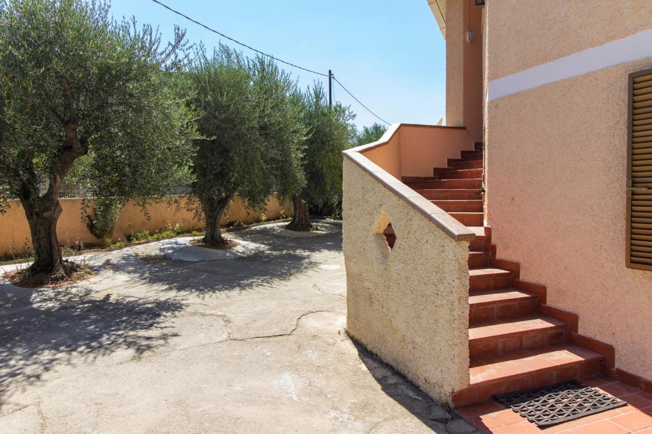 Appartamenti In Villa Con Ampio Giardino Esterno ポザーダ エクステリア 写真